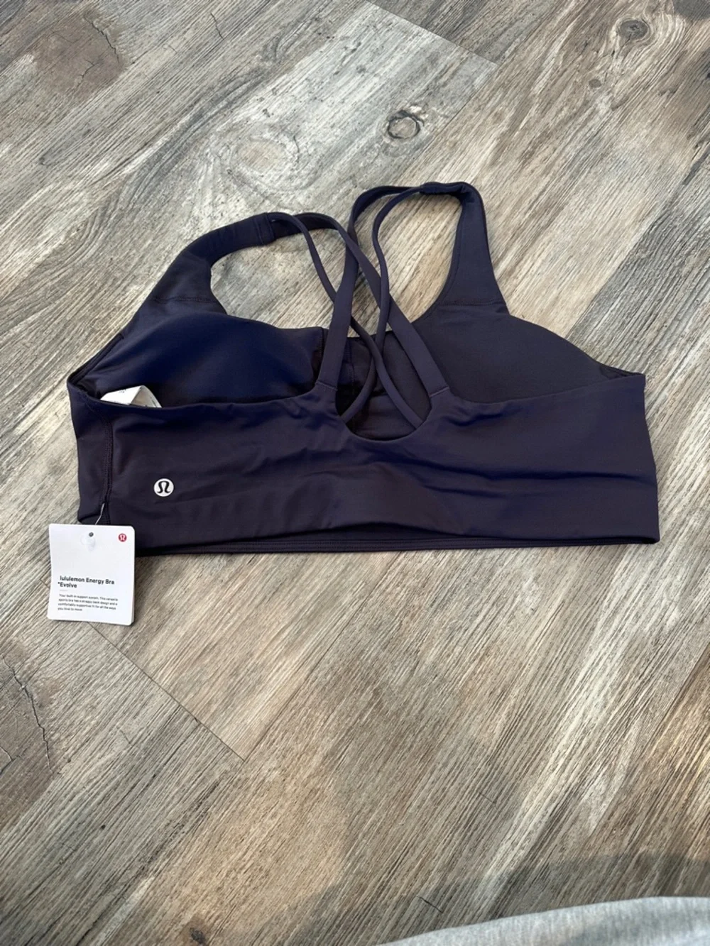 NEW with tags! Lululemon Energy Bra *Evolve
Atmospheric Purple XL - Picture 4 of 4